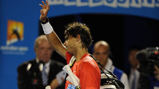 Nadal se despede do público após ser eliminado do Aberto da Austrália