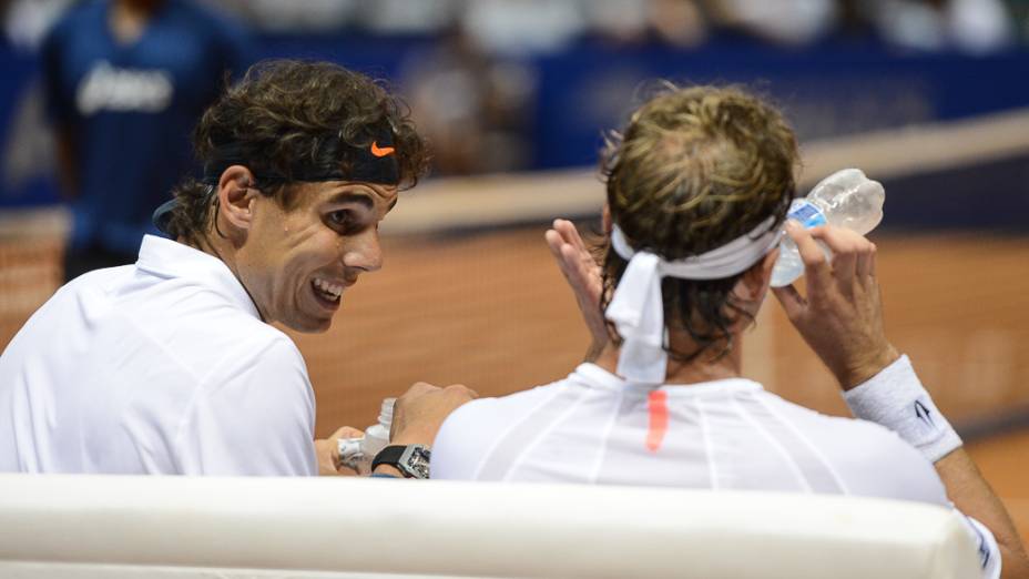 O espanhol Rafael Nadal estreou no Brasil Open, nesta terça-feira (12), na chave de duplas. Ao lado do argentino David Nalbandian, no Ginásio do Ibirapuera, em São Paulo