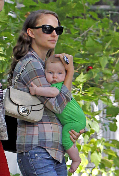 Natalie Portman com o filho Aleph em Los Angeles
