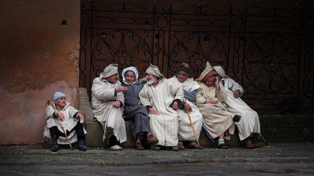 O fotógrafo SauKhiang Chau capturou um momento que lembra a obra-prima "A Última Ceia", de Leonardo Da Vinci, ao flagrar este grupo de anciãos de Chefchaouen, no Marrocos