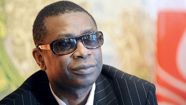 "Sou candidato", anunciou Youssou Ndour, o cantor mais famoso do país