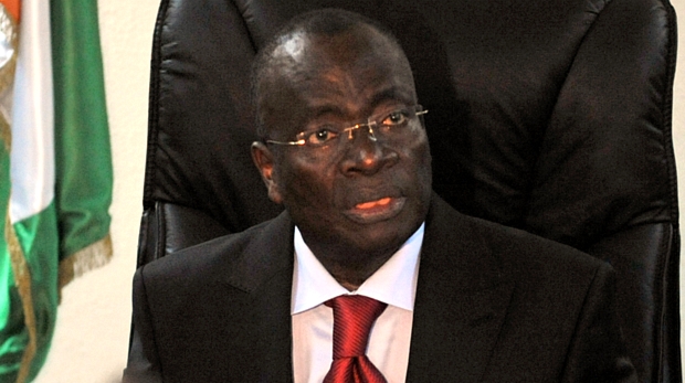 Paul Yao Ndré anulou quase 1 milhão de votos de zonas favoráveis a Ouattara e concedeu a vitória a Gbagbo nas eleições presidenciais