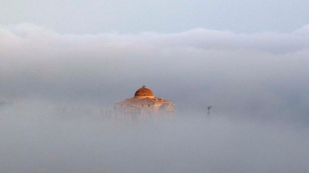 Neblina no Monte Gerizim, na Cisjordânia