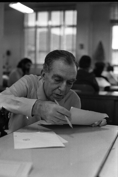 O escritor Nelson Rodrigues, em 1975