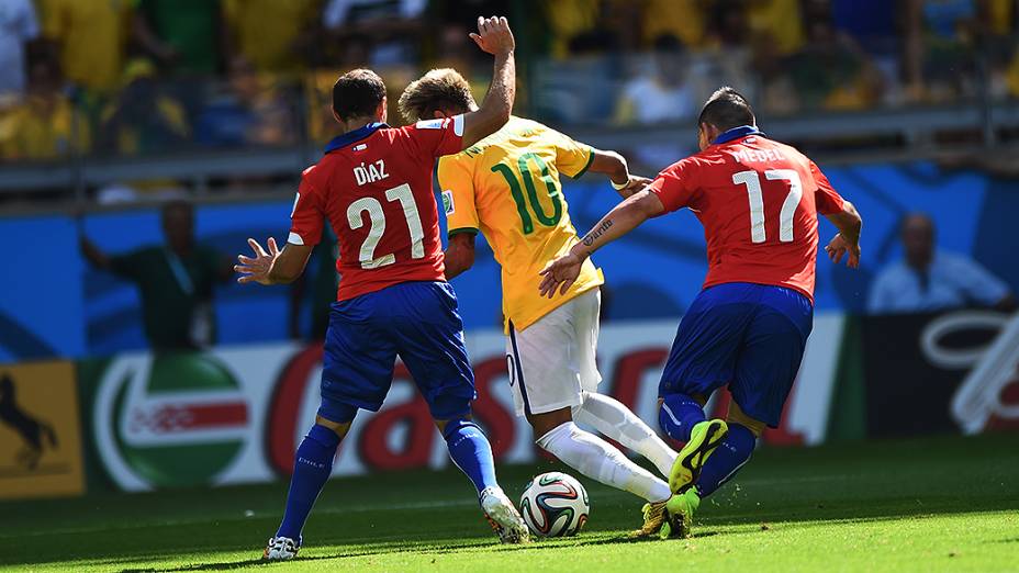 Neymar contra o Chile, nas oitavas de final no Mineirão: faltas duras, contusão e rendimento abaixo das outras partidas