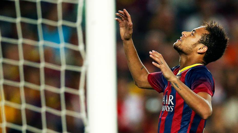 Neymar do Barcelona é titular ao lado de Messi diante do Atlético de Madri, no Camp Nou, pela final da Supercopa da Espanha, nesta quarta-feira (28)