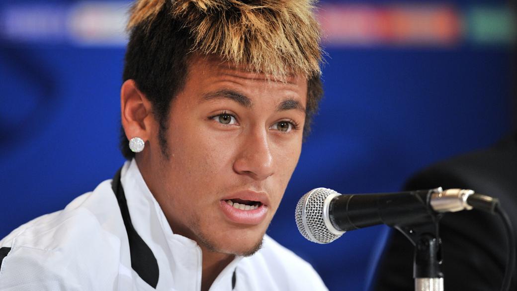 Neymar, do Santos, participa da primeira entrevista coletiva do clube no Japão, antes da estreia no Mundial de Clubes