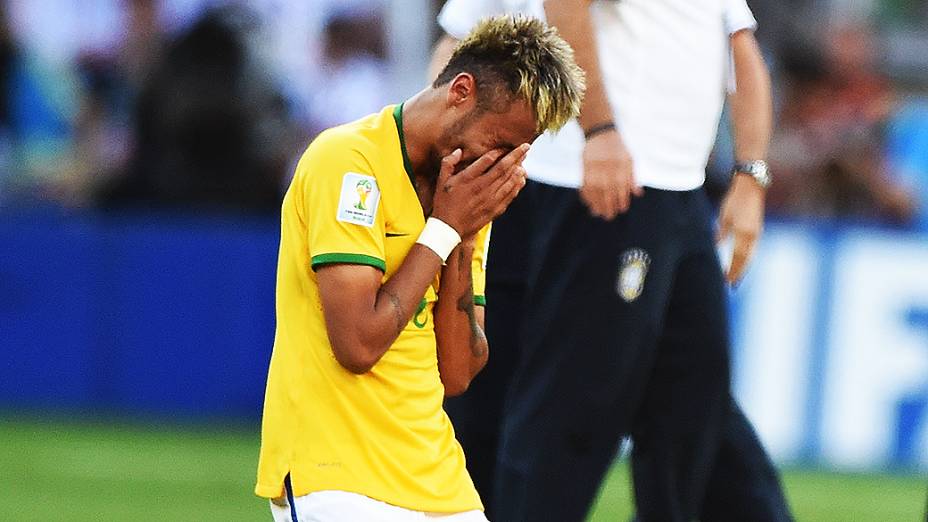 Neymar durante a cobrança de pênaltis em Minas Gerais