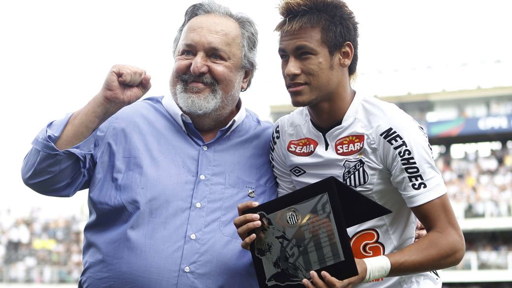 Laor e Neymar na Vila Belmiro: 'Nosso clube é centenário e só teve um período com mais títulos do que este: a era Pelé. É pouco?'