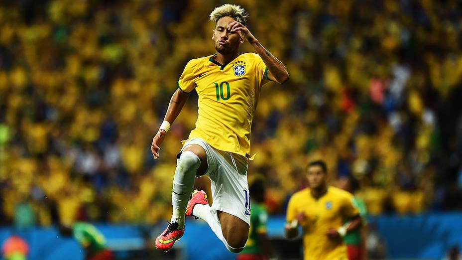 Neymar comemora gol contra Camarões no Mané Garrincha, em Brasília