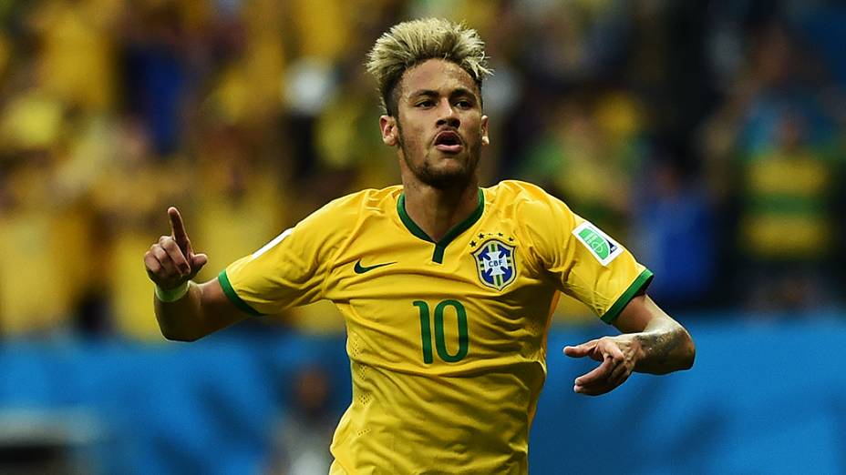 Neymar comemora gol contra Camarões no Mané Garrincha, em Brasília