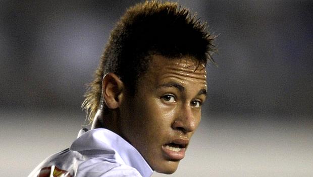 Neymar se livra de suspensão
