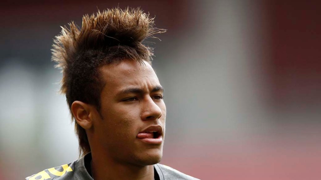 Neymar durante treino na seleção brasileira na Alemanha