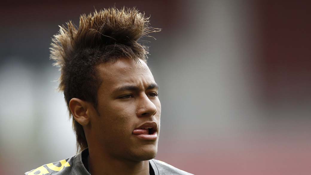 Neymar durante treino na seleção brasileira na Alemanha