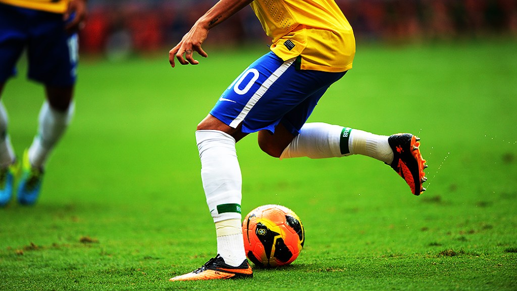 Daniel Alves na partida contra a Argentina, no Mineirão