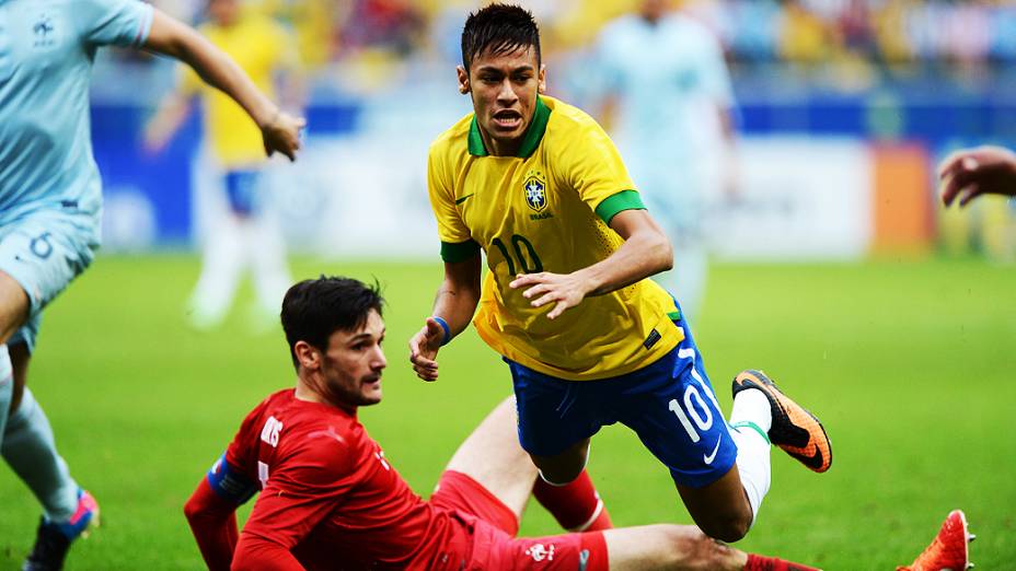 Neymar durante partida contra França, amistoso de preparação para a Copa das Confederações realizada no Arena do Grêmio