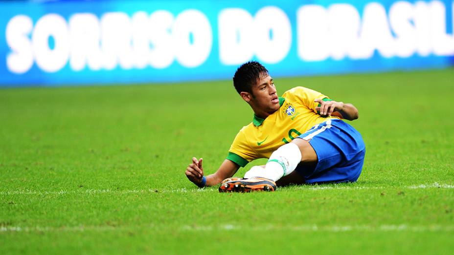 Neymar durante partida contra França, amistoso de preparação para a Copa das Confederações realizada no Arena do Grêmio