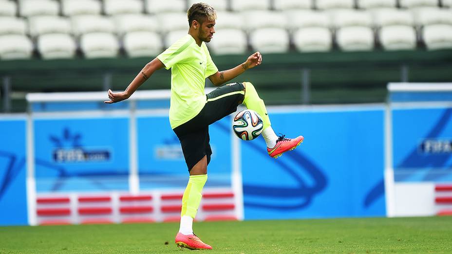 Neymar durante treino da seleção antes do jogo contra o México no Castelão, em Fortaleza