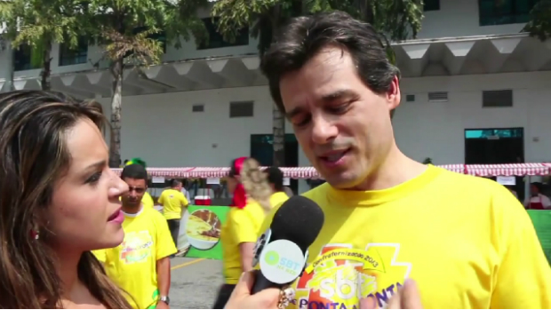 Nadja Hadad entrevista Celso Portiolli no programa 'SBT na Web'