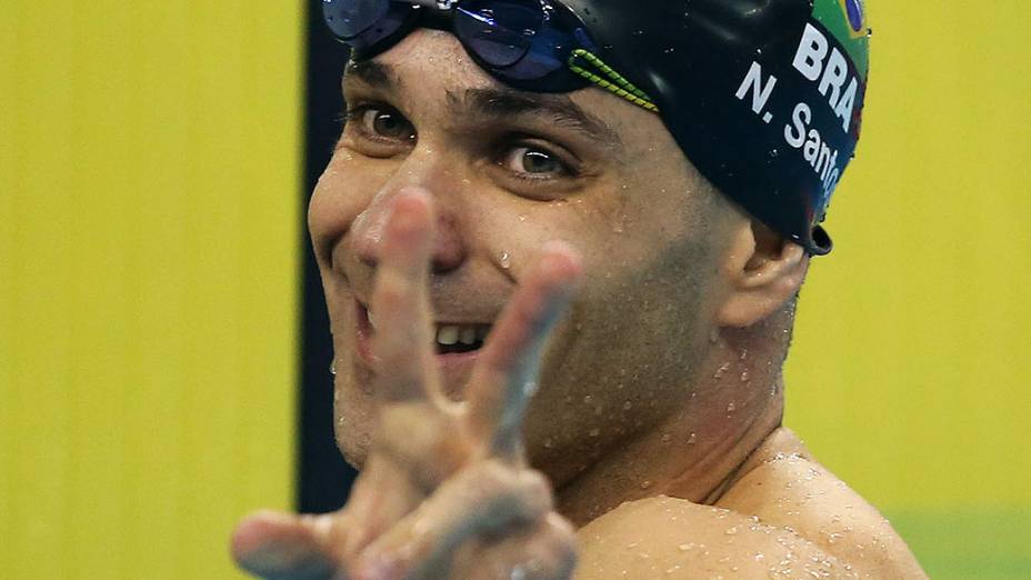  Nicholas Santos acabou com a medalha de prata na prova dos 50 m borboleta no Campeonato Mundial de Natação em piscina curta, disputado em Doha, no Catar