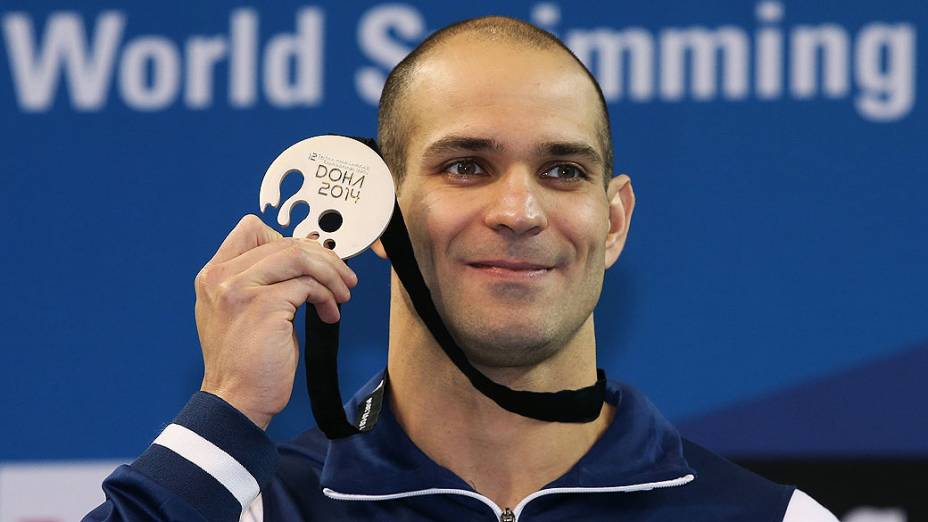 Nicholas Santos acabou com a medalha de prata na prova dos 50 m borboleta no Campeonato Mundial de Natação em piscina curta, disputado em Doha, no Catar