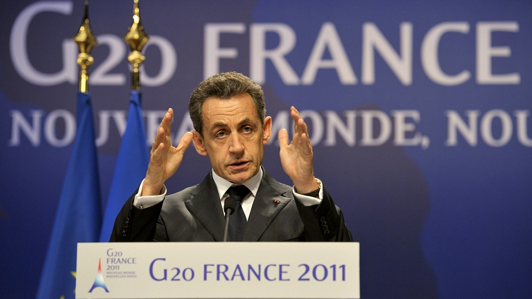 O presidente francês, Nicolas Sarkozy, em pronunciamento em Cannes, na França