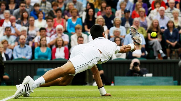 O sérvio Novak Djokovic e o suíço Roger Federer duelam nesta sexta feira no torneio de Wimblendon