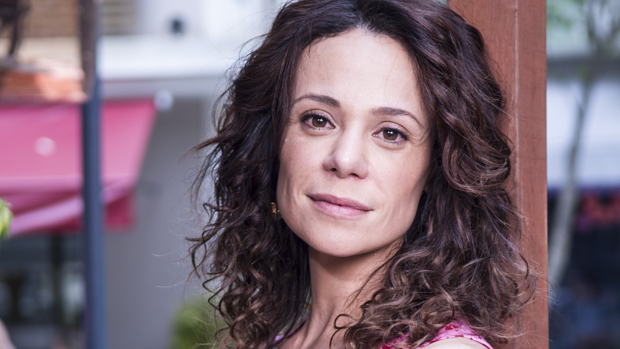 Juliana (Vanessa Gerbelli) na novela Em Família