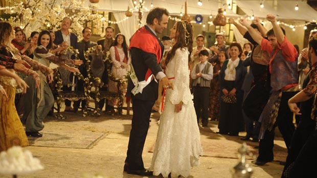 Casamento de Ayla (Tania Khalil) e Zyah (Domingos Montagner) em Salve Jorge