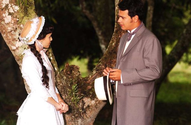 Sinhá Moça, de 2006, da Globo, se passou na cidade de Araruna, no interior paulista. Sinhá Moça (Débora Falabella) e Rodolfo (Danton Mello) viviam um amor proibido.