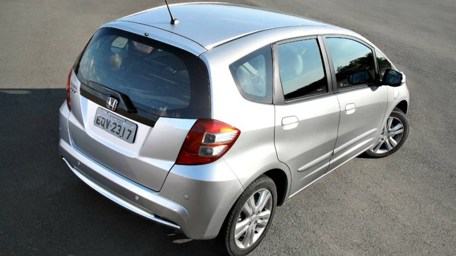 <br><br> O Fit nacional é oferecido em três versões de acabamento (DX, LX e EX) e duas opções de motor (1.4, com 101 cv, e 1.5, com 116 cv), ambas flex
