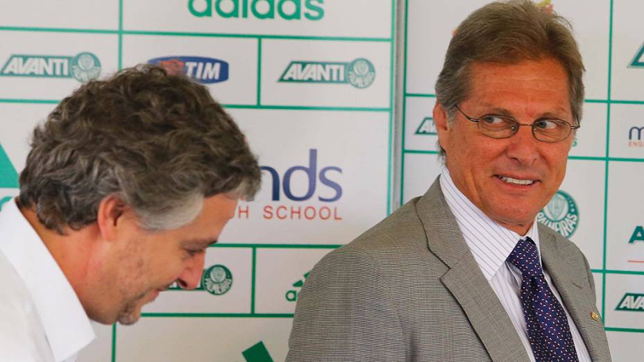 A diretoria do Palmeiras apresenta o técnico Oswaldo de Oliveira no CT da Barra Funda, zona oeste da cidade de São Paulo, SP, nesta terça-feira (16)
