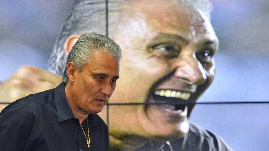 O técnico Tite é apresentado no Corinthians, no CT Joaquim Grava (zona leste), nesta terça-feira (16)