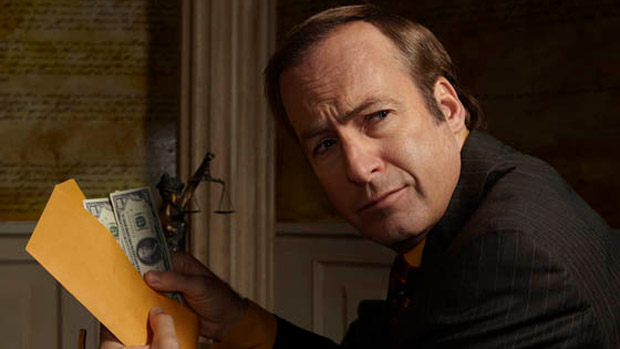 O advogado Saul Goodman (Bob Odenkirk), protagonista de 'Better Call Saul', série derivada de 'Breaking Bad'