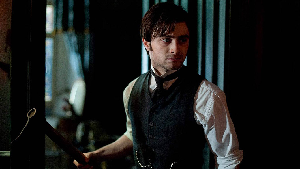 O ator britânico Daniel Radcliffe no longa de terror 'A Mulher de Preto'