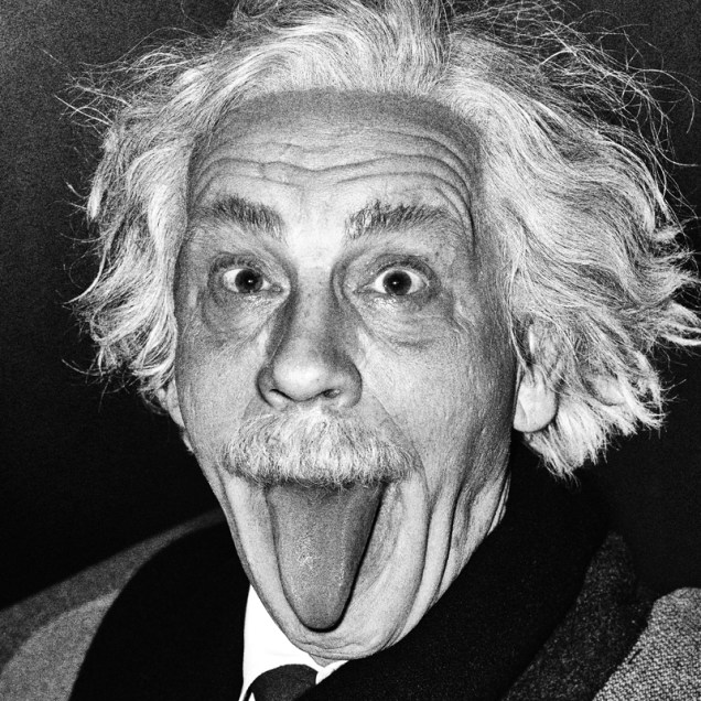 O ator John Malkovich como Albert Einstein para a exposição Malkovich, Malkovich, Malkovich
