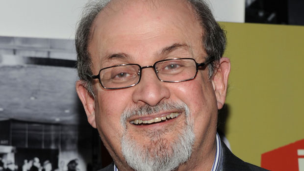 O autor indiano Salman Rushdie