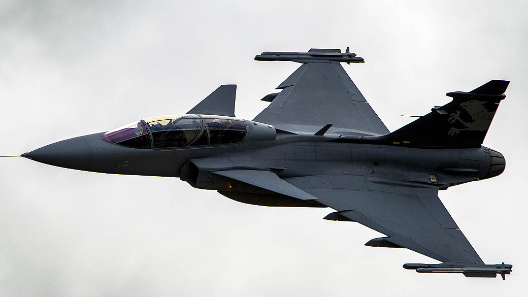O caça sueco Gripen