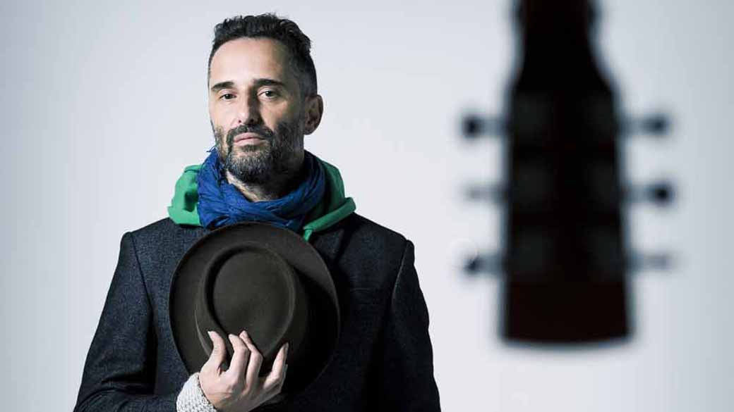 Cantor uruguaio Jorge Drexler estreia como ator - 28/04/2012 - Ilustrada -  Folha de S.Paulo