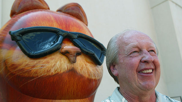 O cartunista Jim Davis e sua criação, o gato Garfield
