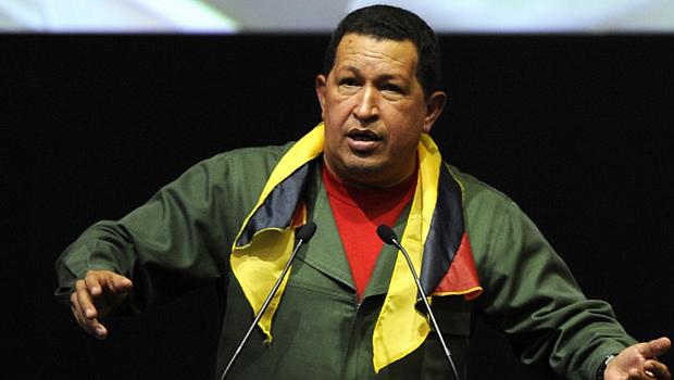 O ditador venezuelano Hugo Chávez ofereceu mediação internacional no caso líbio