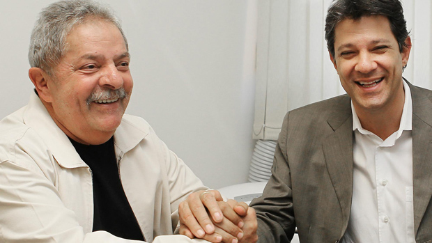 O ex-presidente Luiz Inácio Lula da Silva e o candidato do PT à prefeitura de São Paulo, Fernando Haddad