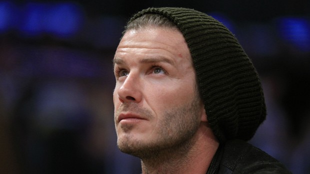 O jogador David Beckham. Seu pai, Ted, é mais uma vítima das escutas ilegais do News of The World a pedir reparação judicial