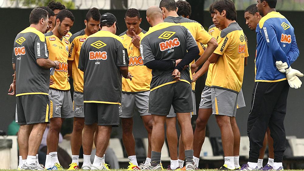 O time do Santos em treinamento no CT Rei Pelé