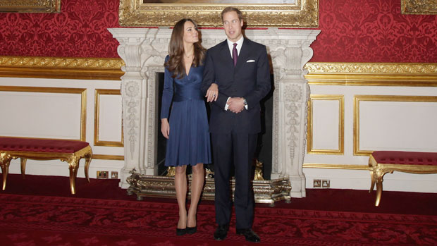 O vestido usado por Kate Middleton no anúncio oficial do casamento com o príncipe William foi desenhado pela brasileira Daniella Helayel