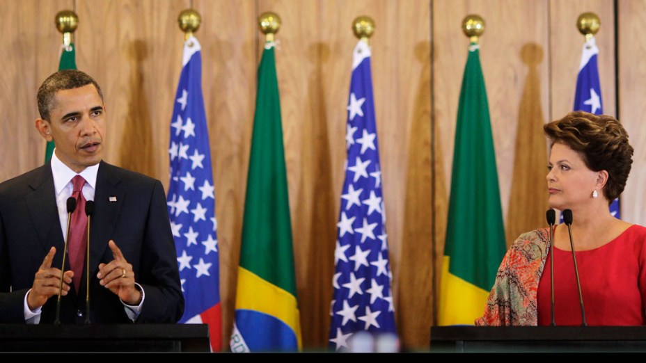 Presidente americano discursa para a presidente Dilma Rousseff e convidados, em Brasília
