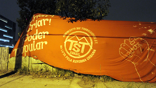 Integrantes do Movimento dos Trabalhadores Sem Teto (MTST) ocuparam um terreno na madrugada da última sexta feira (20), no Portal do Morumbi, zona sul da capital