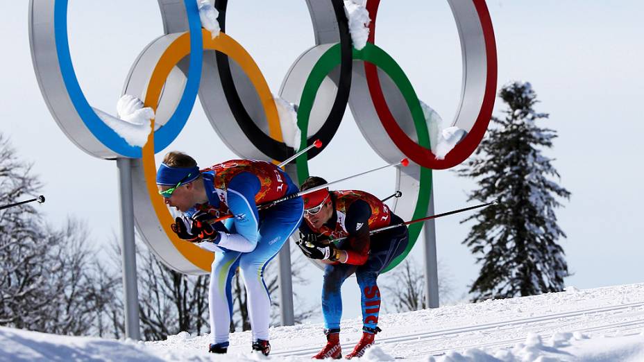 Atletas durante a competição do cross-country nos Jogos de Inverno de Sochi, na Rússia, nesta quarta-feira (19)<br> 