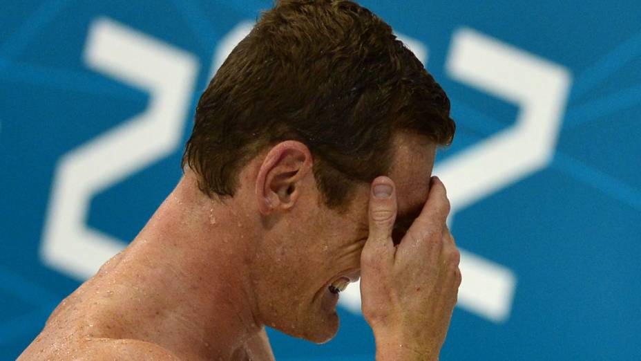 O sul-africano Cameron van der Burgh bate recorde mundial nos 100m peito, em 29/07/2012