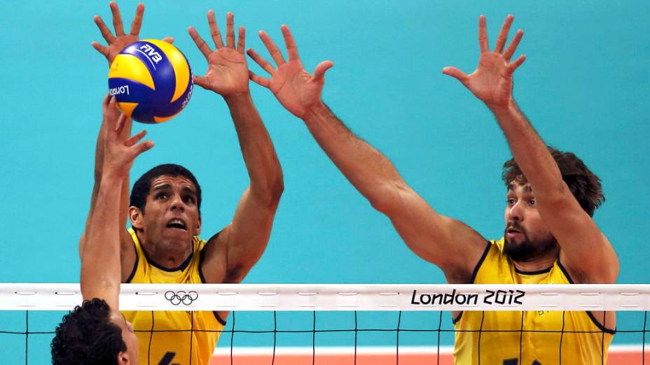 Partida entre Brasil e Tunísia pelo grupo B do vôlei, em 29/07/2012